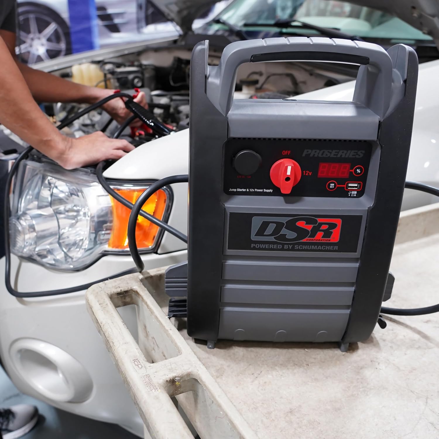 Schumacher Electric DSR ProSeries Car Battery Jump Starter - 2200 Peak Amp 12V Car Starter, Jump Box  Portable Power Station - Digital Display, Heavy-Duty Clamps - DSR165