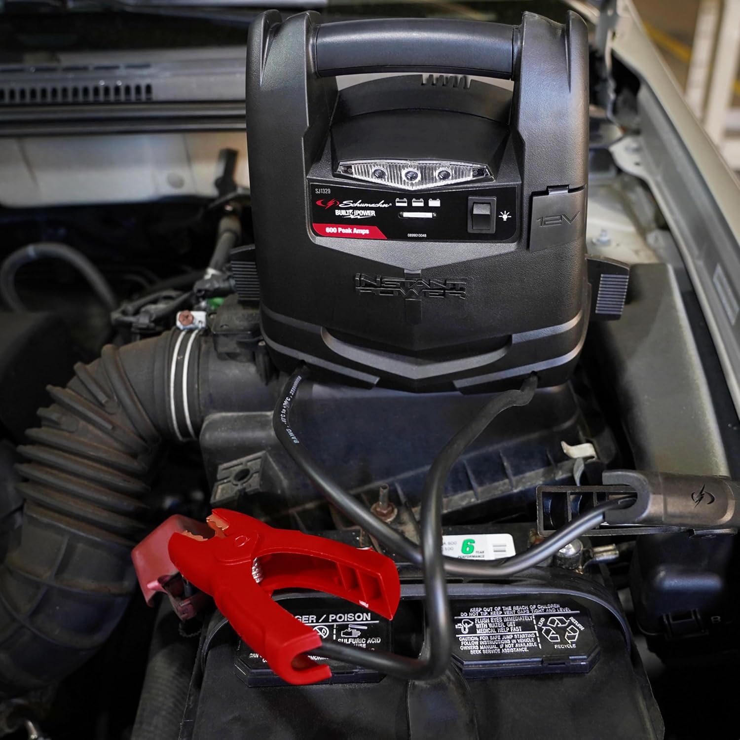 Schumacher SJ1330 1000 Peak Amp Jump Starter and Air Compressor with 12V USB Portable Power Ports