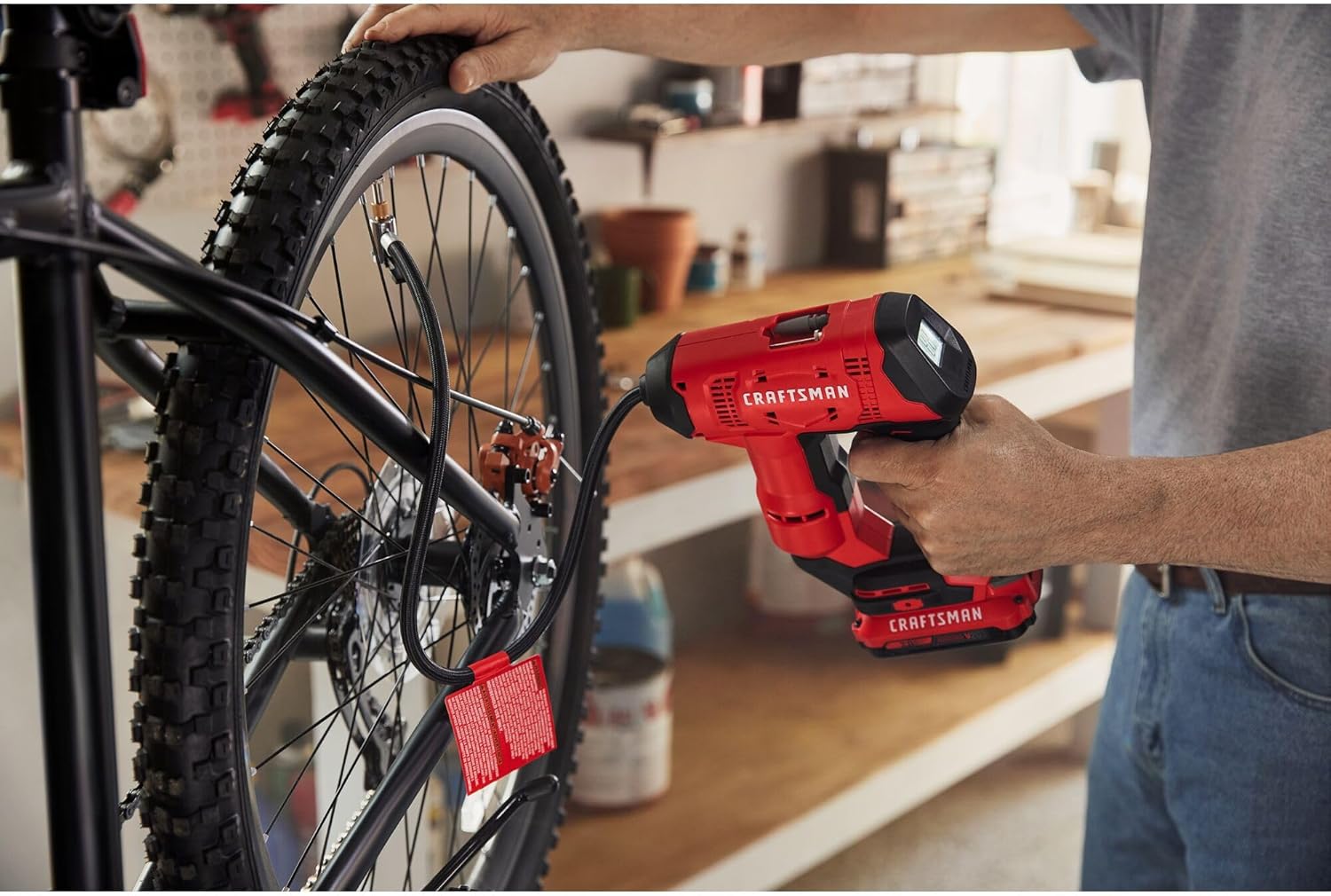 CRAFTSMAN V20 Air Compressor Portable, Cordless Tire Inflator, Up To PSI Tire Pump, with Digital Pressure Gauge, Tool Only (CMCE521B)